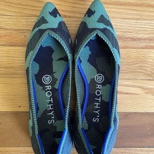 Rothy point size 7 - green camo